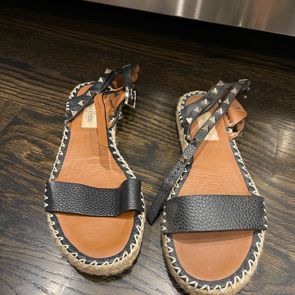 Valentino Black and Tan Flats with Textured Straps